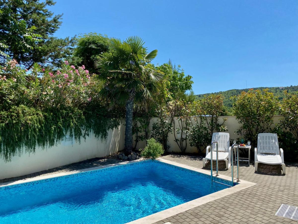 Private Pool And Mediterranean Garden Apt Mia Šilo Extérieur photo