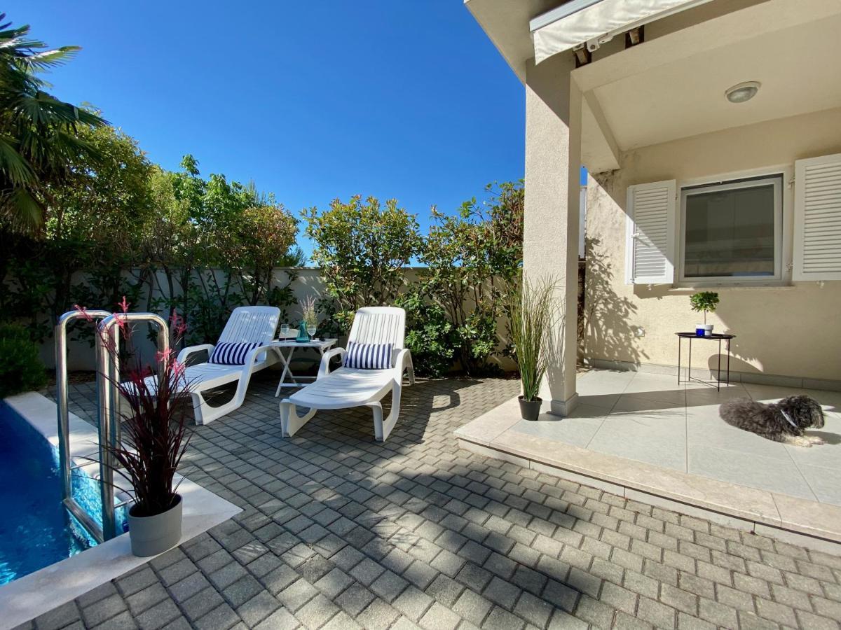 Private Pool And Mediterranean Garden Apt Mia Šilo Extérieur photo